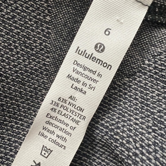 Lululemon Ebb to Train Jacket *Abstract
Black / Dark Chrome
New with Tags - Picture 15 of 17